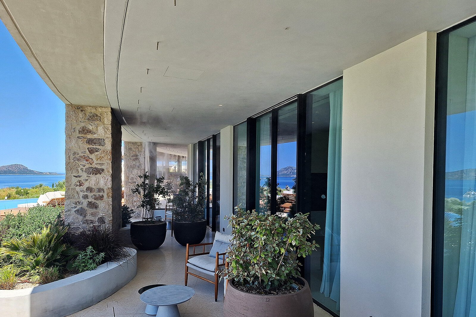 Υδρονέφωση σε κατοικία στο Costa Navarino