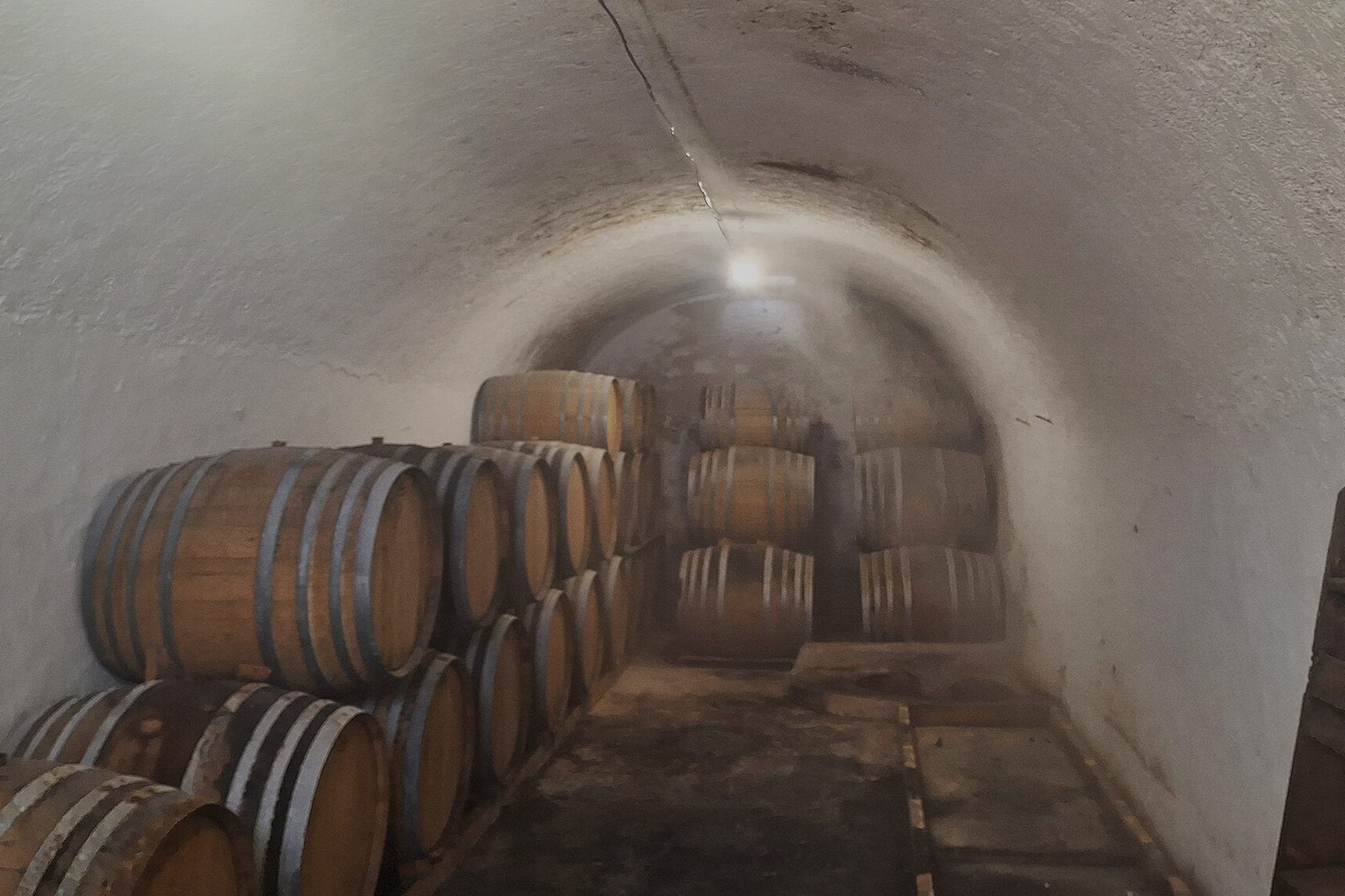 Συντήρηση συστήματος υδρονέφωσης υψηλής πίεσης στο οινοποιείο Κτήμα Αργυρού Σαντορίνης