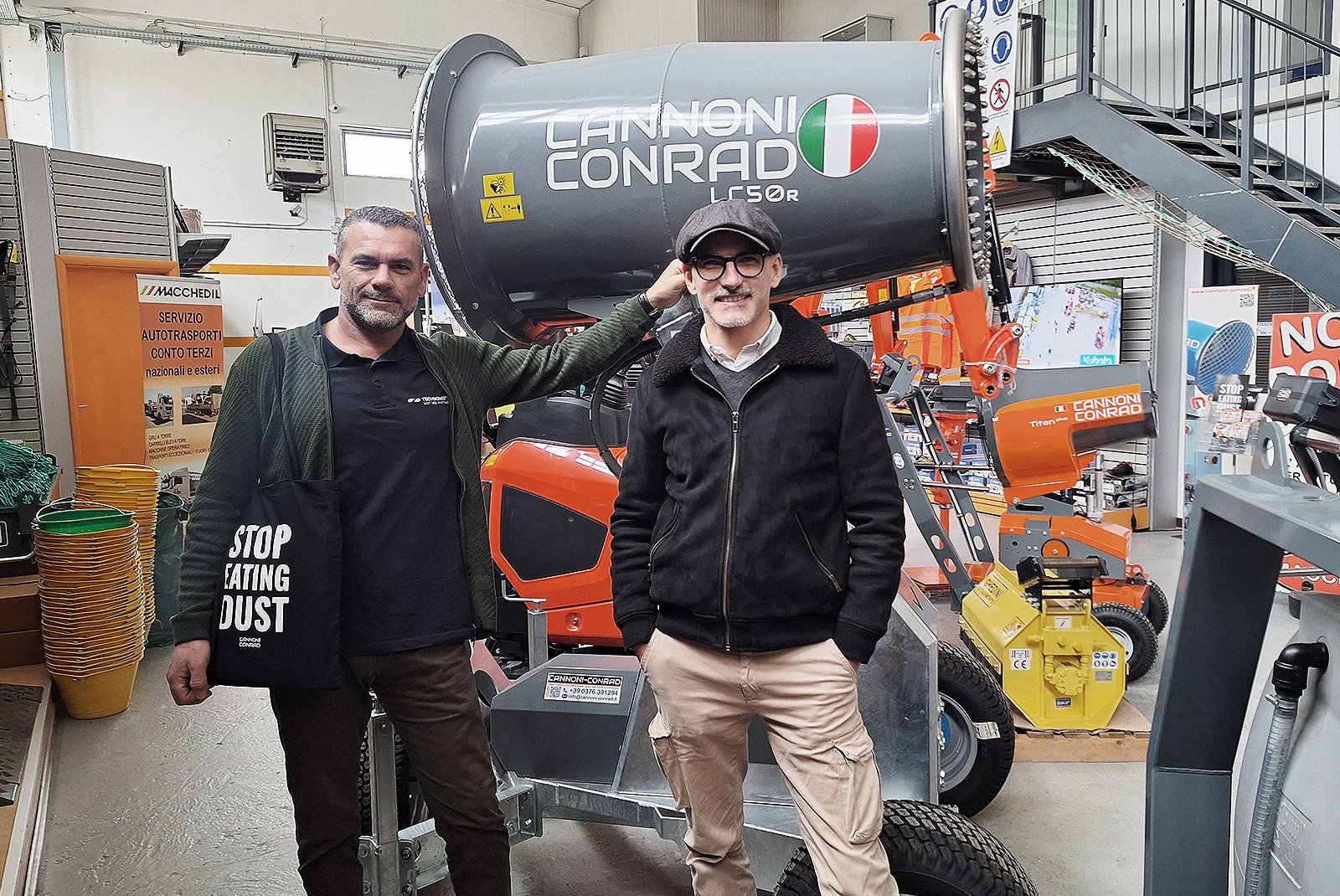 Χρήστος Χιουρέας με τον CEO της Conrad - Επίσκεψη Technomist στο εργοστάσιο Conrad στην Ιταλία