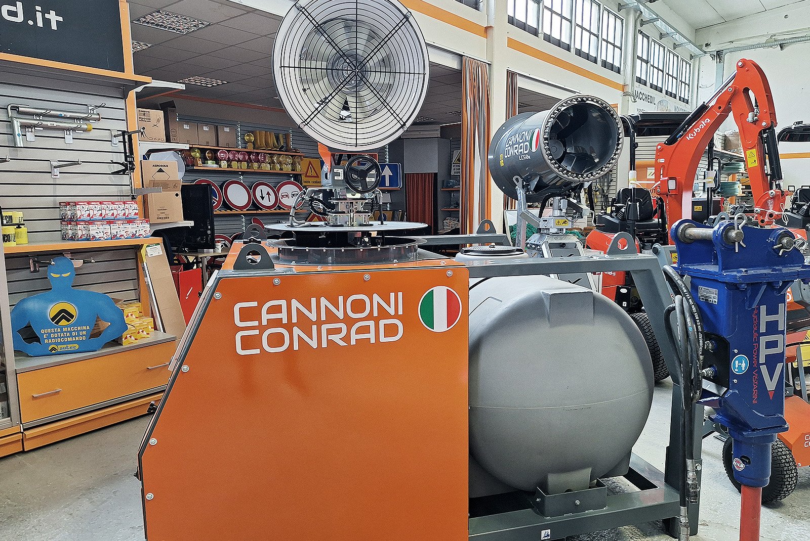 Κανόνι Υδρονέφωσης Conrad - Επίσκεψη Technomist στο εργοστάσιο Conrad στην Ιταλία